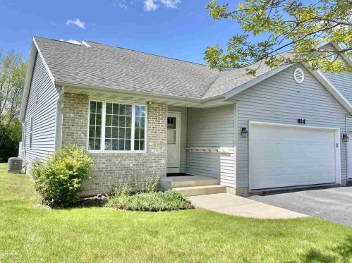 414 Wagner Dr, Clinton, WI 53525-9100