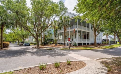 2730 Satilla Blvd, Beaufort, SC 29902-2830