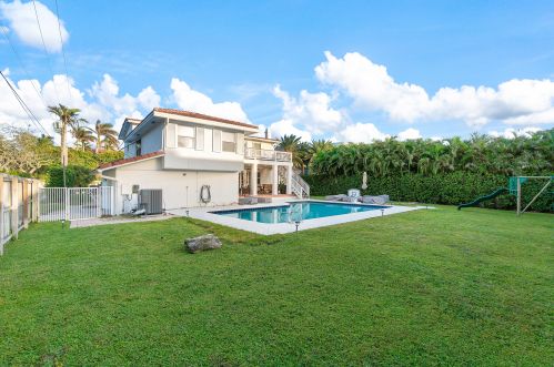 6260 Ocean Blvd, Boynton Beach FL  33435-5212 exterior