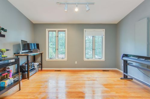 6 Birch Hill Rd, Salem NH  03079-3473 exterior