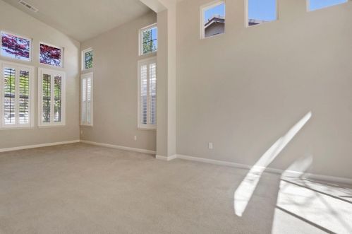 2044 Sugarbowl Way, Lodi CA  95242-4752 exterior