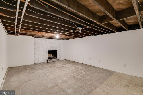 122 Chippewa Trl, Browns Mills NJ 08015-6458 exterior