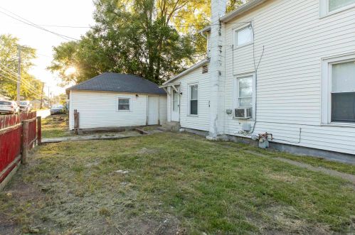 815 Liberty Dr, Mishawaka IN  46545-5905 exterior