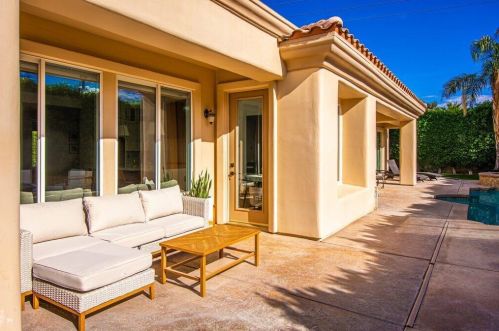 79 Calle Manzanita, Rancho Mirage CA  92270-4140 exterior