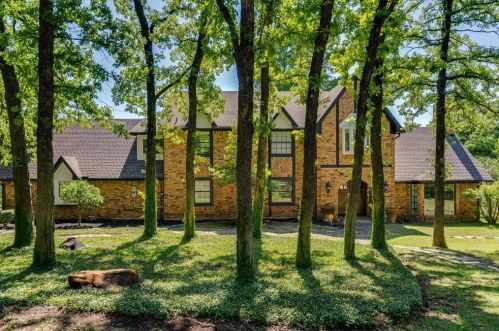 3820 Leisure Ln, Denton, TX 76210-5588