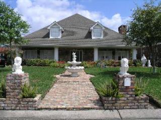 3016 Palm Vista Dr, Kenner, LA 70065-1559
