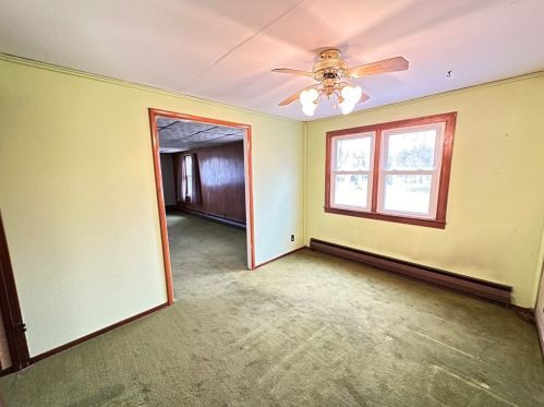 3998 Mitchell Rd, New Castle PA  16105-4412 exterior