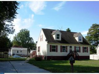 121 Quaker Rd, Pennsville, NJ 08070-3127