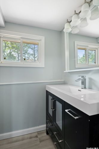 2512 April Ln, North Bellmore NY  11710-5113 exterior