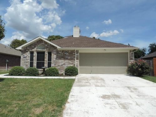 1214 Misty Meadow Dr, Midlothian TX  76065-5030 exterior