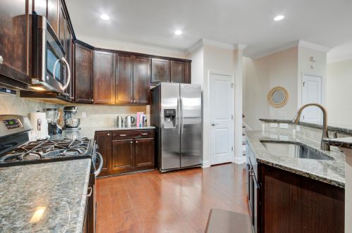 2096 Promenade Ct, Mount Pleasant SC  29466-7231 exterior