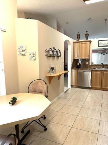 6082 Lake Hibiscus Dr, Delray Beach FL  33484-4617 exterior