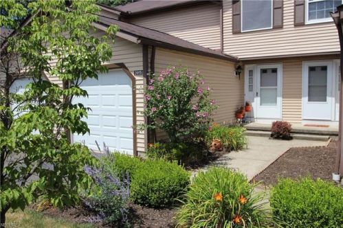 3915 Lk Run Blvd, Cuyahoga Falls OH  44224-4338 exterior