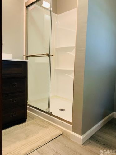 3 Highview Dr, Woodbridge NJ  07095-3905 exterior