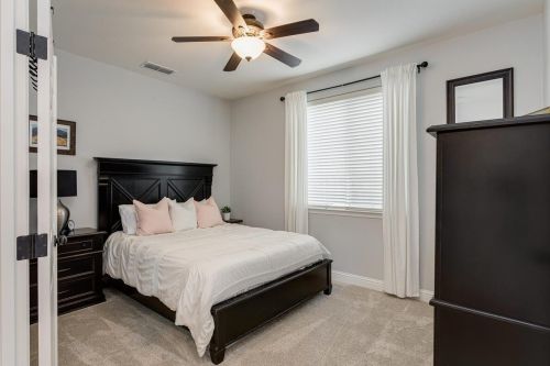 4264 Borderlands Dr, Rancho Cordova CA 95742-7754 exterior