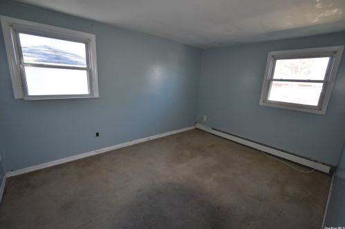 254 Jefferson Ave, Amityville NY  11701-2347 exterior