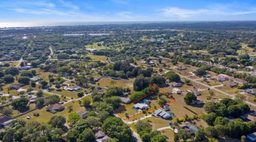 1261 Mustang St, Nokomis, FL 34275-1747