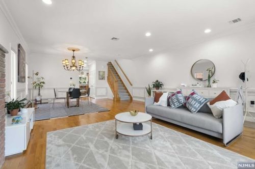 429 Washington Ave, Cliffside Park NJ  07010-1815 exterior