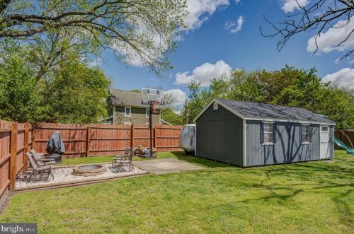 107 8th St, Laurel DE  19956-1401 exterior