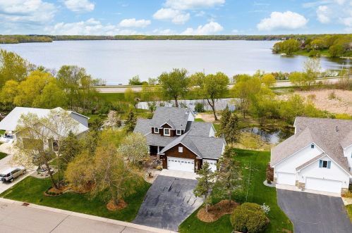 1655 Lakeland Cir, Lino Lakes, MN 55038-8769