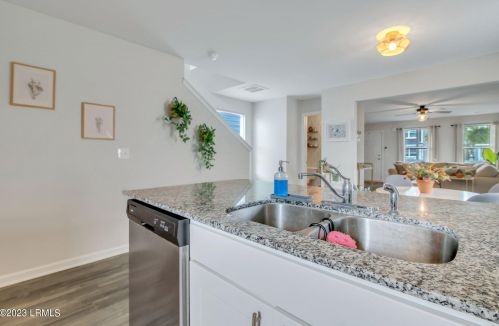 23 Island Breeze Ln, Beaufort SC  29907-1679 exterior