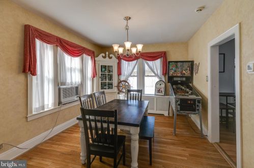 8218 Cadwalader Ave, Melrose Park PA  19027-2406 exterior