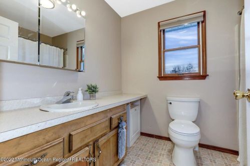 220 Long Swamp Rd, Plumsted Township NJ  08533-2028 exterior
