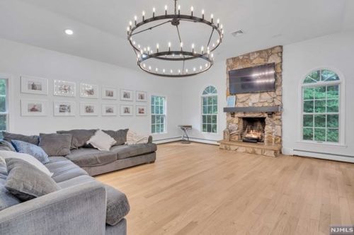 32 Brandywine Pl, Oakland NJ  07436-2321 exterior