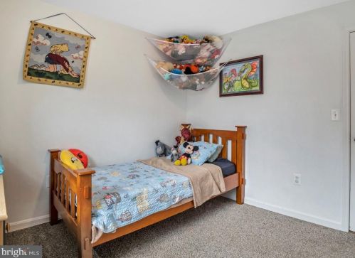 19 Plumosa Dr, Fredericksburg VA  22405-2130 exterior