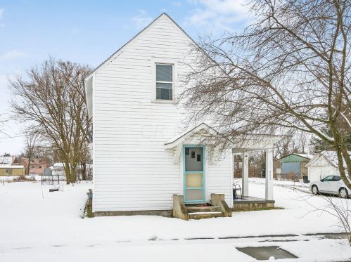 403 Western Ave, Washington Ch, OH 43160-1476