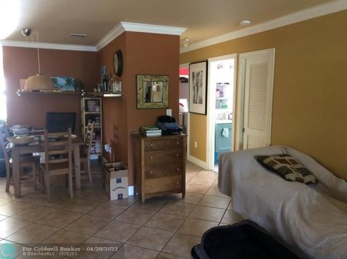 210 Park St, Dania Beach, FL 33004-3712