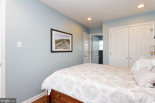 726 24 St, Philadelphia PA 19146-2540 exterior