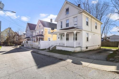 3 Griswold Ct, United States Coast Guard Ac CT  06320-5209 exterior