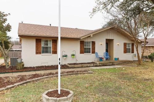 206 Ellis St, Allen, TX 75002-2814