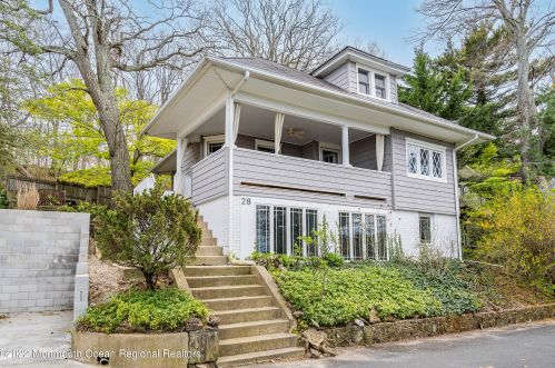 28 Twinlights Ter, Monmouth Hills, NJ 07732-1862