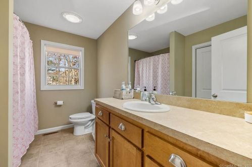 29 Great Plain Dr, Plainville CT  06062-1568 exterior