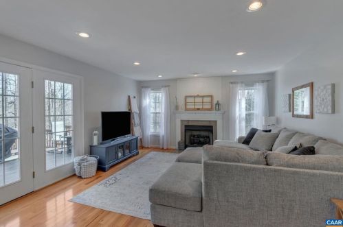 294 Jefferson Dr, Bybee VA  22963-2606 exterior