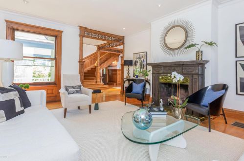 29 Glen Avon Dr, Riverside CT  06878-2031 exterior