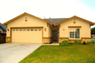 9033 Church St, Gilroy, CA 95020-7210