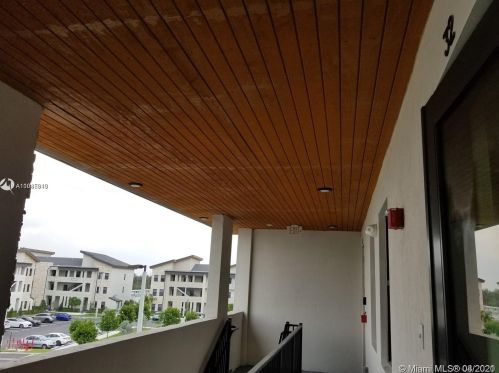 7809 104th Ave, Miami FL 33178 exterior