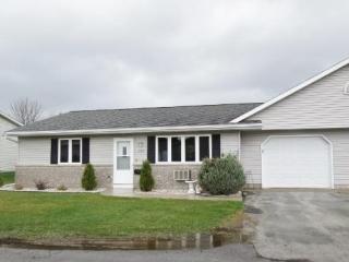 1106 Dewey St, Kiel, WI 53042-1287