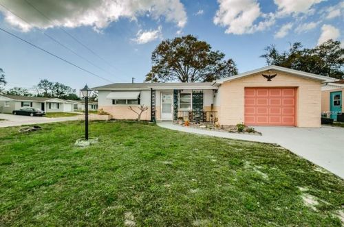 1019 Croydon Ln, Tarpon Springs, FL 34691-5161