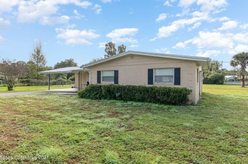 3861 Sterling St, Mims, FL 32754-5011