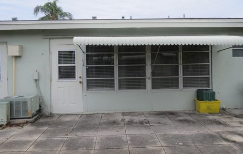 525 High Point Dr, Delray Beach FL  33445-3328 exterior