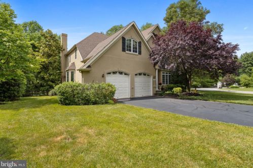 301 Gentry Ln, Prospectville, PA 19002-3613