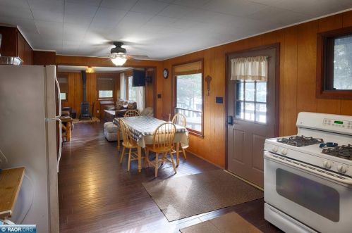 2452 Retreat Lodge Rd, Cook MN 55723-8717 exterior