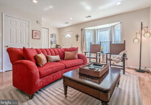 12169 Presidio Way, Woodbridge VA  22192-1052 exterior