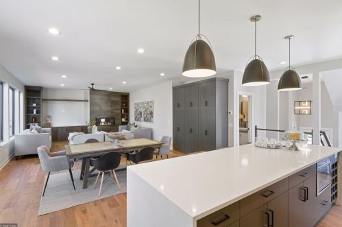 4208 Morningside Rd, Minneapolis MN 55416-5042 exterior