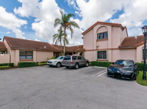 6444 170th Ter, Hialeah, FL 33015-4600