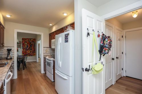 6850 Castlewood Dr, Carroll OH  43112-9786 exterior